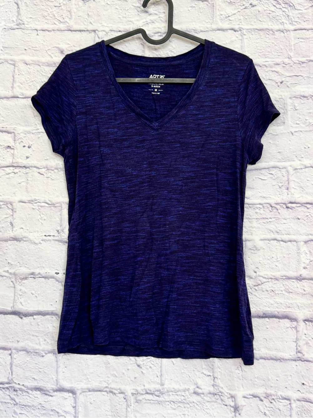 Apt. 9 Women's V-Neck Short Sleeve Tee - Deep Navy size M